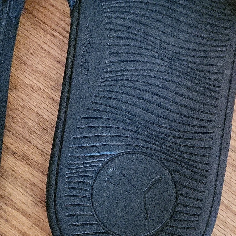 Puma Slides - Picture 7 of 7